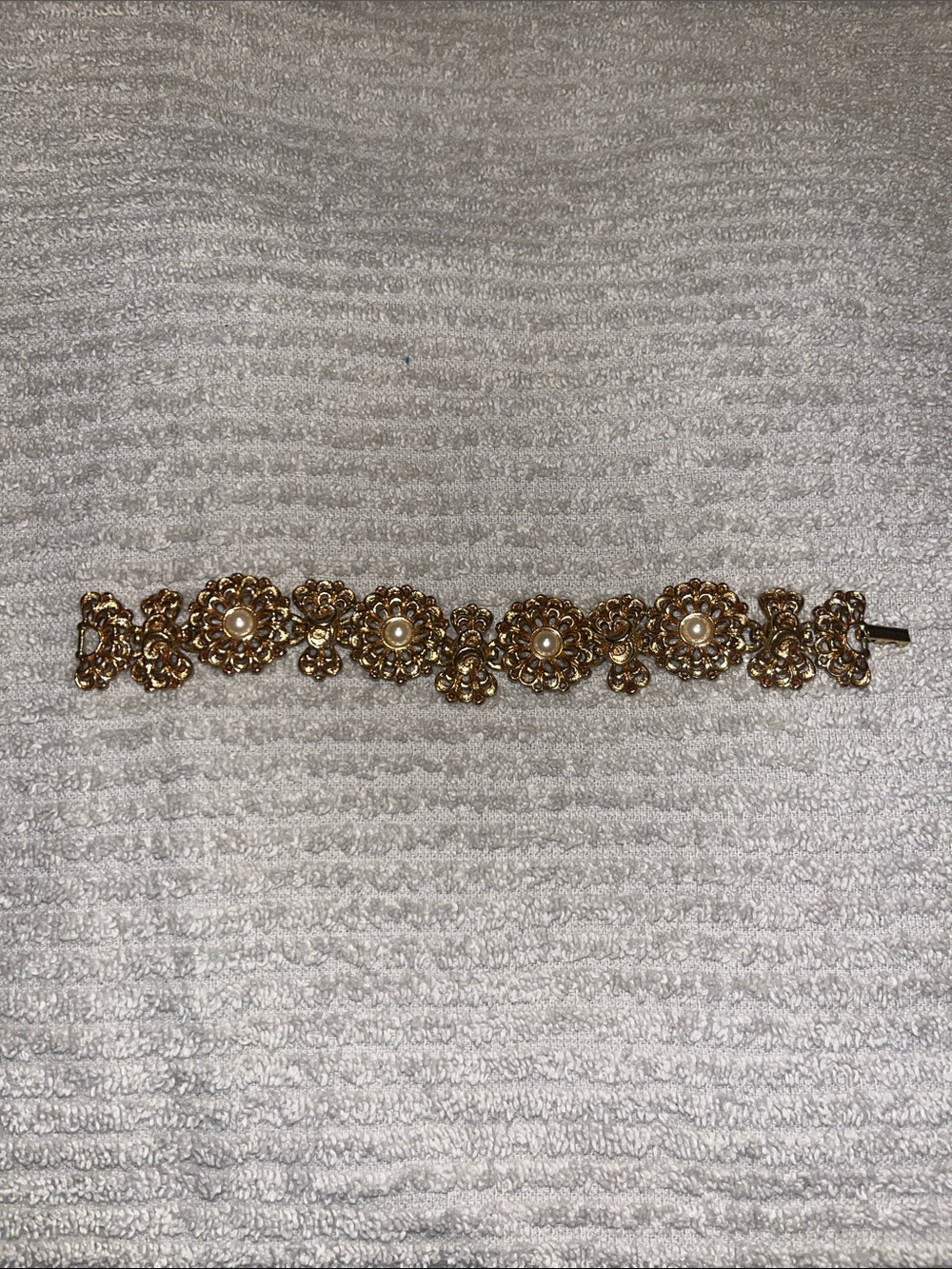 Richelieu Gold Filigree Floral Panel Pearl Accent Bracelet